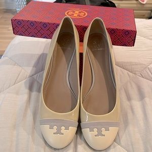 Tory Burch Gabrielle patent leather shoe